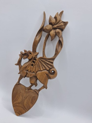 Welsh dragon daffodil wooden - &,
