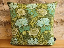 William Morris Chrysanthemum