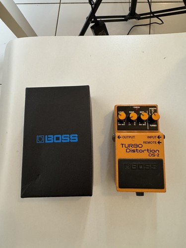 Boss turbo distortion - ds-2,