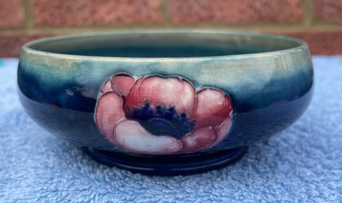 Moorcroft pottery anemone - moorcroft,