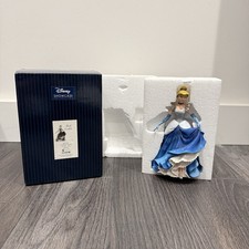 Official disney showcase - official,