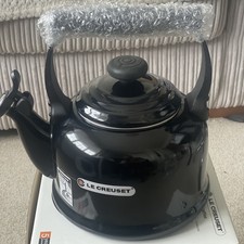 Le Creuset 2.1L Black Stovetop