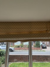 Cream and gold Lined Roman