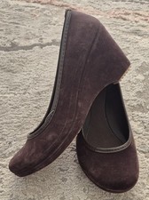 Womens Crocs W8 Wedge sandals