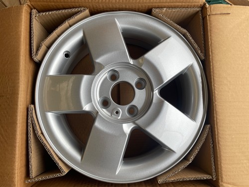 Renault clio new genuine - renault, 15"