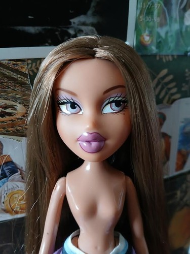 Bratz play sportz - bratz, soccer
