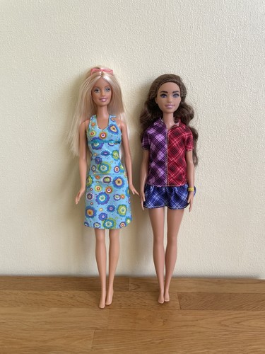 Barbie doll bundle - 2x,