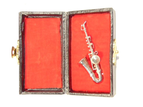 Pre owned silver colored - 2.5",