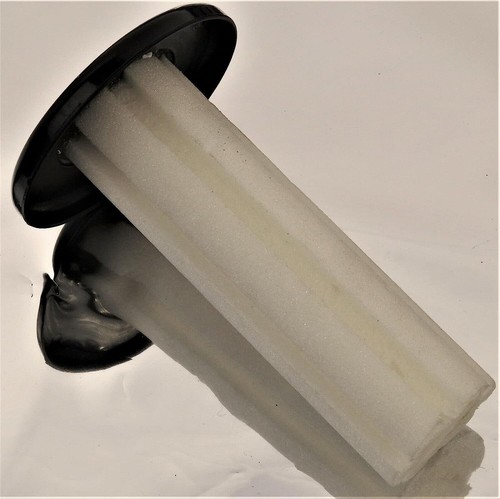 Stopper for liquid - for,