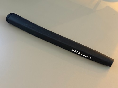 Iomic pistol putter - putter, black