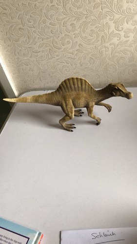 Retired schleich spinosaurus - schleich,