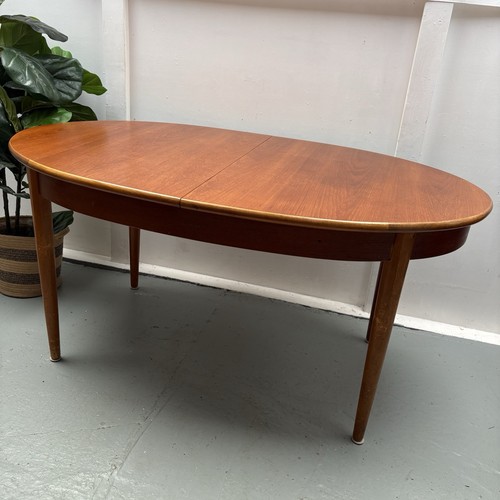 Compact midcentury oval - midcentury,