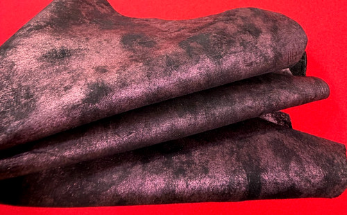 Pearled bordeaux leather hides - pearled,