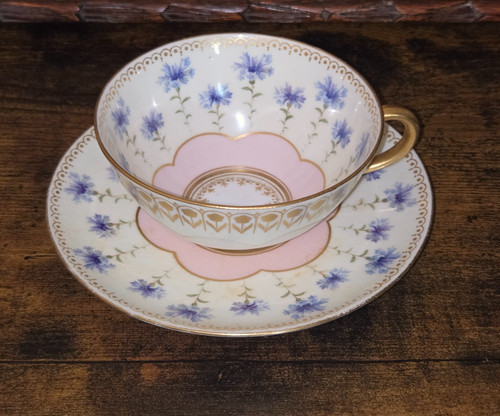 Antique royal doulton - royal,