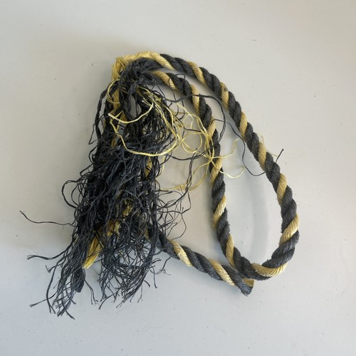 Fishing rope knots - beach, finds