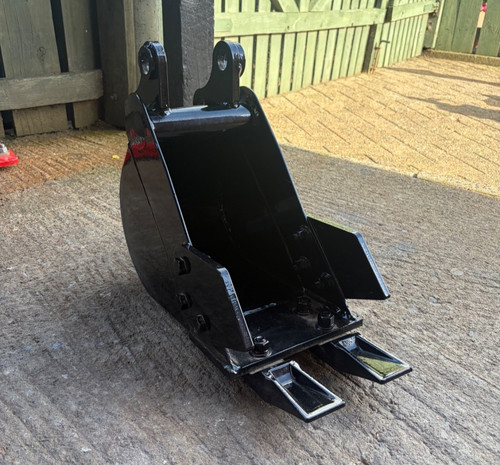 Brand new mini digger - new,