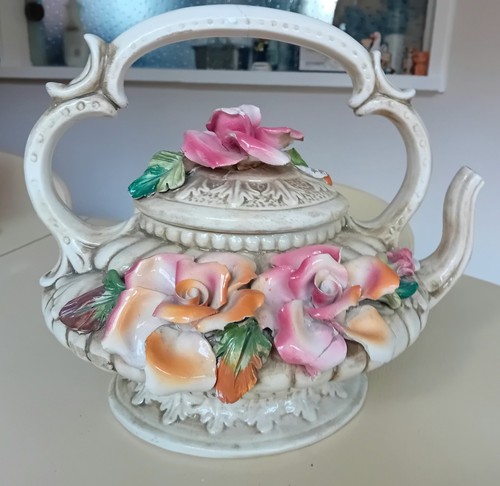 Beautiful large capodimonte - beautiful,