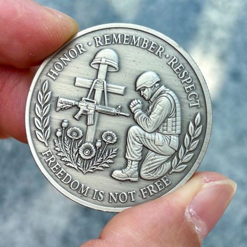 Praying soldier challenge coin - praying,