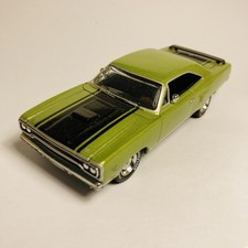 Matchbox Muscle Machines Collection - 1970 Plymouth Road Runner . 1/43  YMC04-M