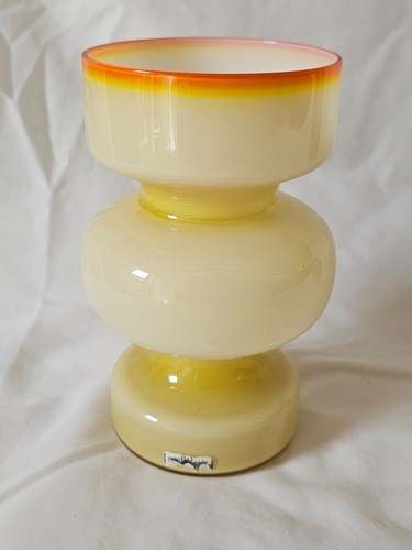 Gorgeous yellow scandinavian - gorgeous,