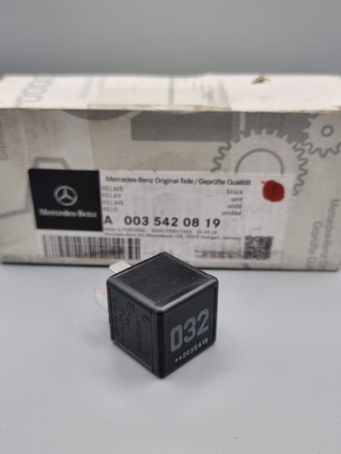 Genuine mercedes relay 032 - genuine,