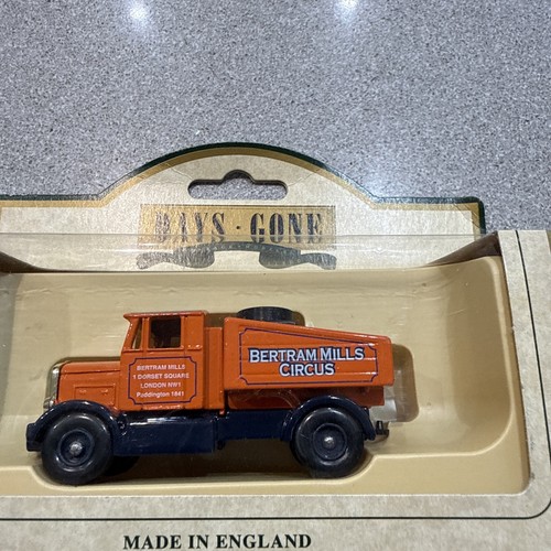 Lledo 80002 diecast model - lledo,