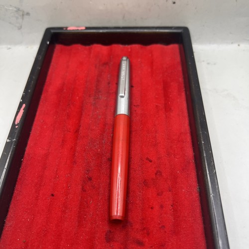Pelikan pelikano fountain - pelikan,