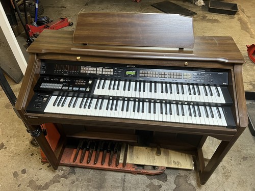 Roland organ - organ,