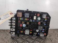 OPEL ASTRA K B16 15-23 FUSE BOX (ENGINE BAY) 39040853