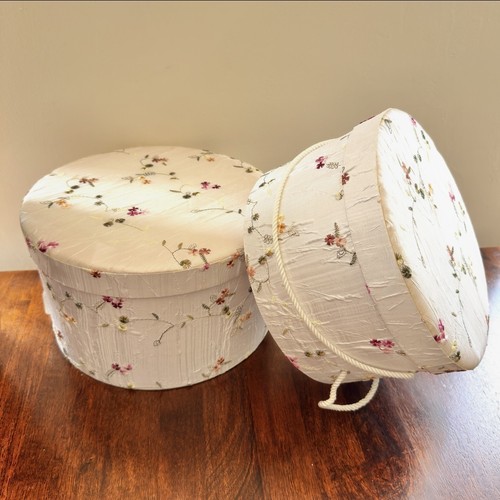 Round silk style fabric - x,