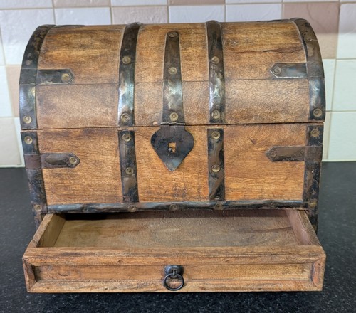 Vintage wooden treasure chest - vintage,