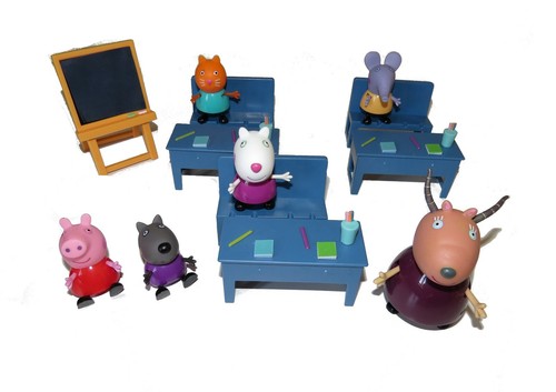 Peppa pig classroom - pig, desk