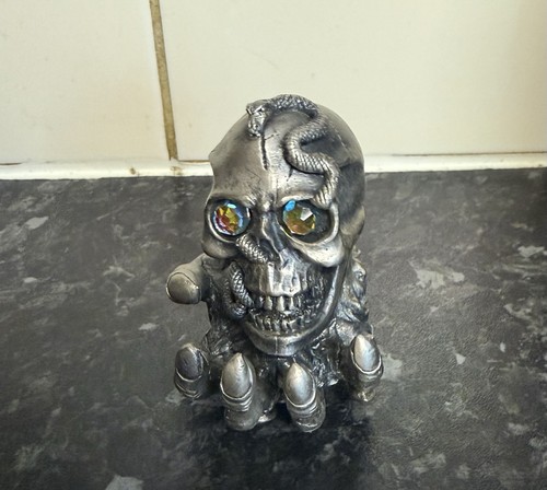 Myth and magic - and, skull