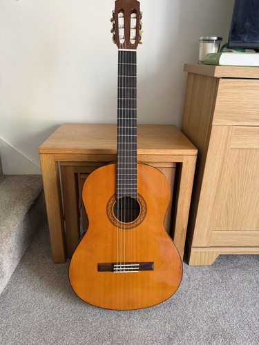 Yamaha c40 classical guitar - c40,