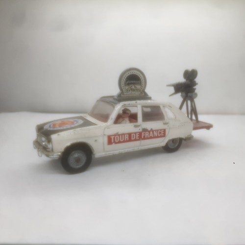 Corgi toys renault tour de - 16,