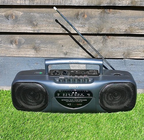 Sony portable radio - portable, am/fm