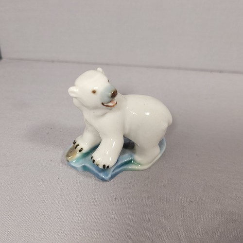 Early wade whimsie polar bear - wade,