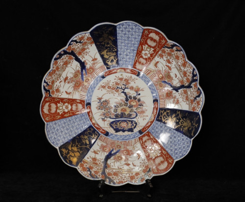 Stunning large hand - ,