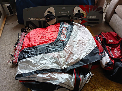 Kitesurfing kite with control - kitesurfing,