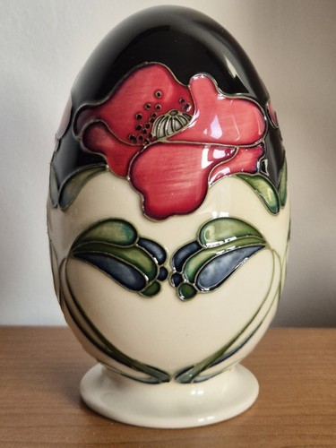 Moorcroft collectors club