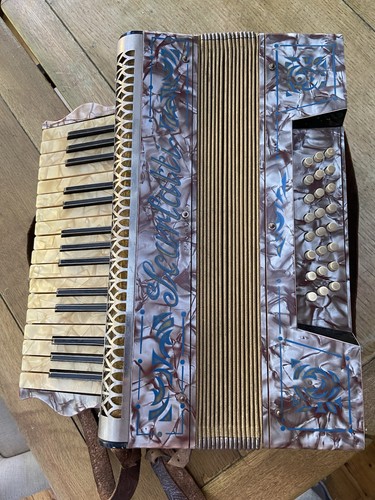 Bass scarlatti accordion - 24,