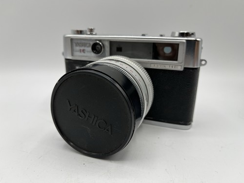 Mechanically working yashica - mechanically,