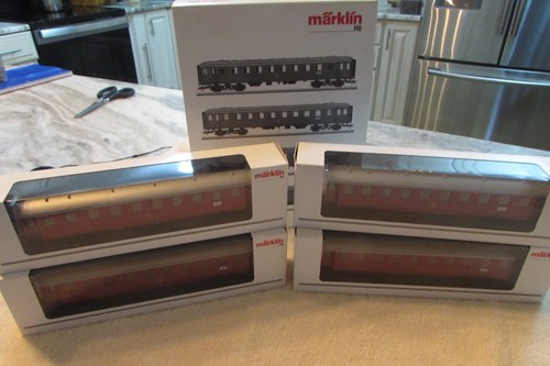 Marklin scale passenger - ho, car