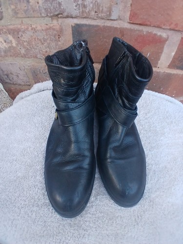 Carvella black - geiger),