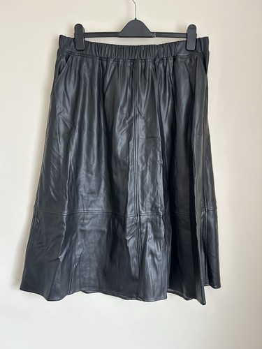 Women size 18 - women’s, faux