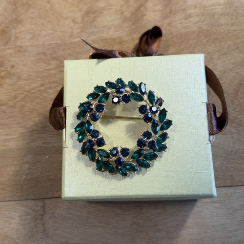 Vintage 1961 crown - crown, trifari