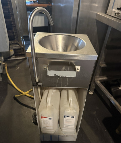 Stainless steel hand - sink, 1