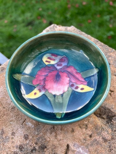 Moorcroft orchid footed - orchid, bowl
