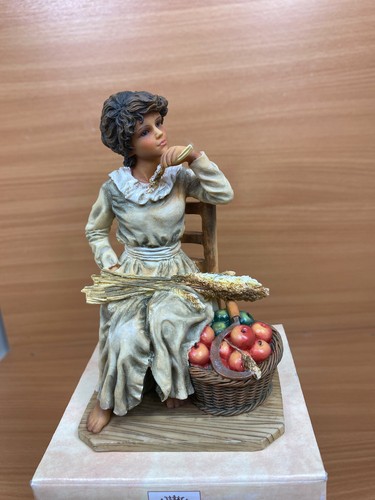 Winter harvest figurine - harvest, –