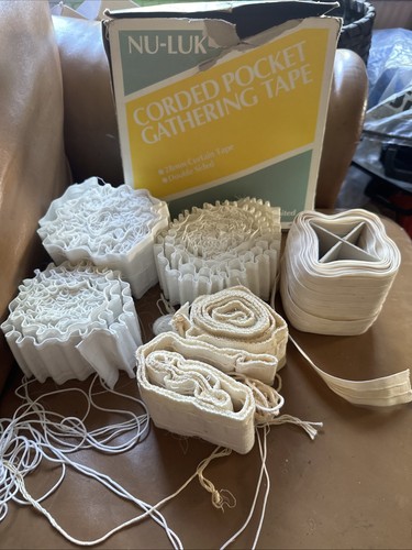 Bin curtain gathering - curtain, lot